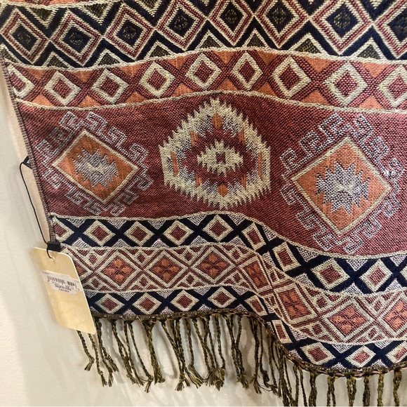 CHERIE BLISS Navy and South Western Pattern Large Scarf Shawl New with Tag - Picture 6 of 11